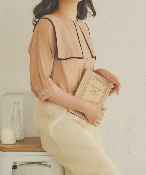 Ambre Neige(アンブルネージュ)の「パイピングビッグカラーシアーブラウス/【WEB/EC限定商品】(シャツ/ブラウス・レディース・ベージュ/オフホワイト/ピンク・FREE)」の6枚目の写真