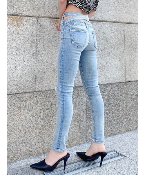 ダメージ加工デニムパンツ