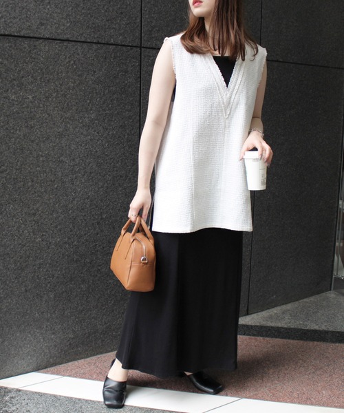 MLI'A(エムリア)の「Vネックベスト(ベスト・レディース・オフホワイト/ホワイト×ブラック/ブラック・M)」の16枚目の写真