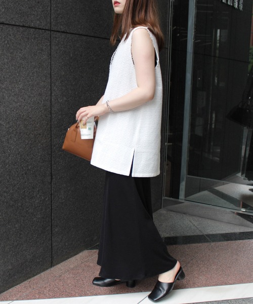 MLI'A(エムリア)の「Vネックベスト(ベスト・レディース・オフホワイト/ホワイト×ブラック/ブラック・M)」の18枚目の写真