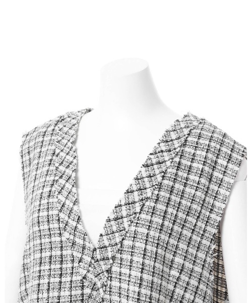 MLI'A(エムリア)の「Vネックベスト(ベスト・レディース・オフホワイト/ホワイト×ブラック/ブラック・M)」の8枚目の写真