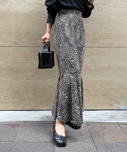 JUNOAH（ジュノア）の「レオパードマーメイドスカート（スカート・レディース・グレイッシュベージュ/ホワイト/ブラック・MEDIUM/X-LARGE/LARGE）」の5枚目の写真