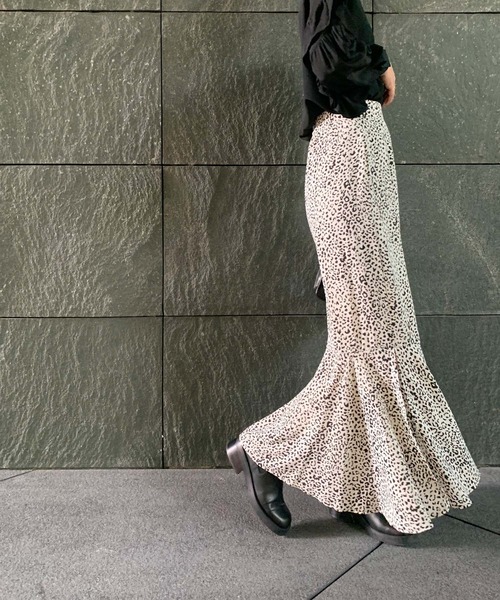 JUNOAH（ジュノア）の「レオパードマーメイドスカート（スカート・レディース・グレイッシュベージュ/ホワイト/ブラック・MEDIUM/X-LARGE/LARGE）」の11枚目の写真