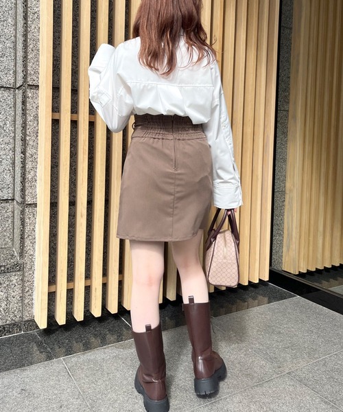 OLIVE des OLIVE(オリーブデオリーブ)の「マントスリーブビッグシャツ(シャツ/ブラウス・レディース・オフホワイト/サックスブルー/ネイビー・FREE)」の5枚目の写真