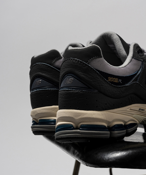 NEW BALANCE(ニューバランス)の「【New Balance / ニューバランス】M2002RHP(スニーカー・メンズ・チャコールグレー・26cm/26.5cm/27cm/27.5cm/28cm)」の18枚目の写真