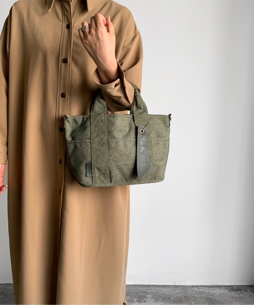 nicott（ニコット）の「NC:Take Me 9pocket Totebag テイクミー９ポケットトートバッグ（トートバッグ・レディース・ブラック/グレー/カーキ/インディゴブルー/ベージュ・FREE）」の4枚目の写真