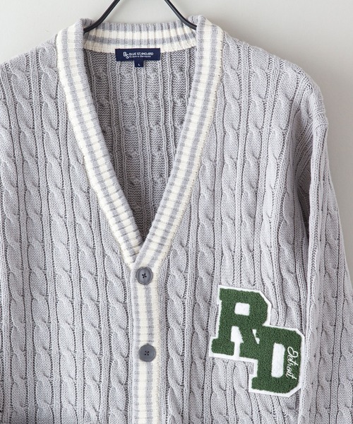 Blue Standard （ブルースタンダード）の「【BLUE STANDARD/ブルースタンダード】5G カレッジデザイン レタードカーディガン（カーディガン/ボレロ・メンズ・ホワイト/ダークグリーン/杢グレー・MEDIUM/LARGE/X-LARGE）」の5枚目の写真