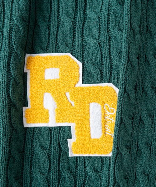 Blue Standard （ブルースタンダード）の「【BLUE STANDARD/ブルースタンダード】5G カレッジデザイン レタードカーディガン（カーディガン/ボレロ・メンズ・ホワイト/ダークグリーン/杢グレー・MEDIUM/LARGE/X-LARGE）」の8枚目の写真