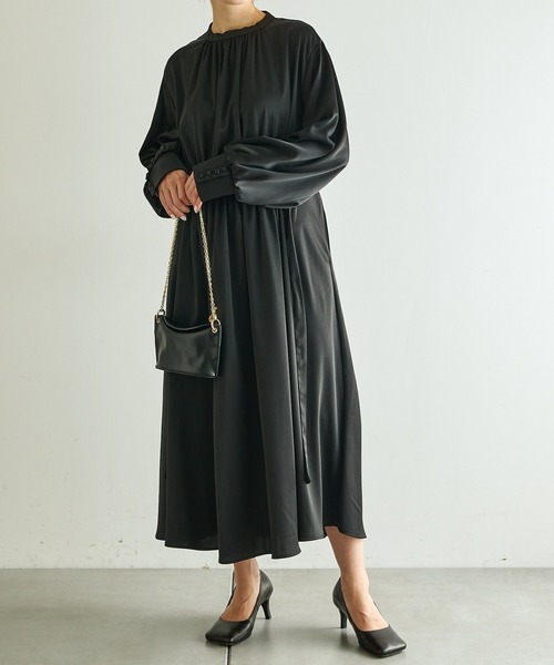 COLLAGE GALLARDAGALANTE(コラージュガリャルダガランテ)の「サテンウエストギャザーワンピース(ワンピース・レディース・ブラック/ミント/オフホワイト・FREE)」の13枚目の写真