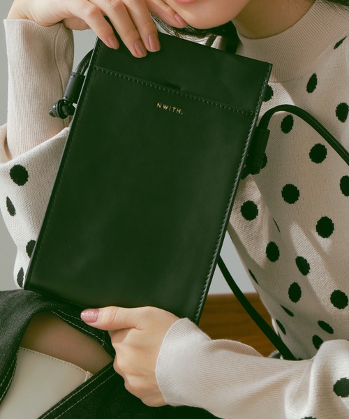 N WITH.（エヌウィズ）の「フェイクレザーショルダーバック（ショルダーバッグ・レディース・ホワイト/ブラック・FREE）」の2枚目の写真