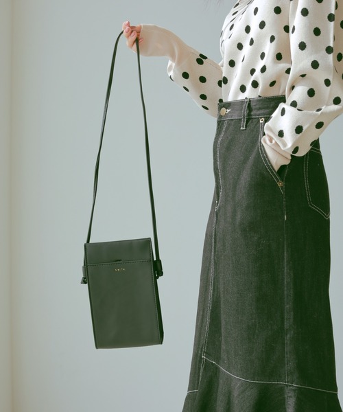 N WITH.（エヌウィズ）の「フェイクレザーショルダーバック（ショルダーバッグ・レディース・ホワイト/ブラック・FREE）」の4枚目の写真