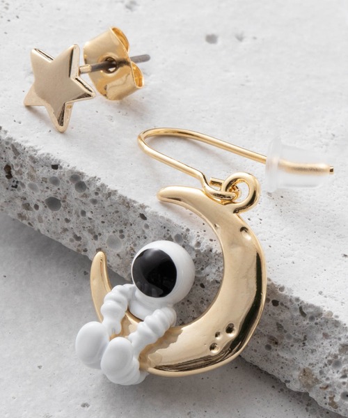 宇宙の人たちアシンメトリーピアス（ピアス（両耳用））｜gargle