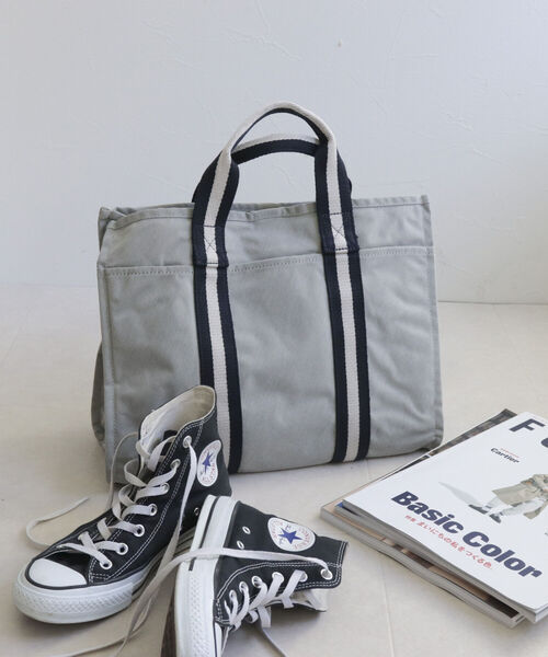 fredy emue（フレディエミュ）の「ラインテープスクエアキャンバストートバッグ（トートバッグ・レディース・アイボリー/グレー・FREE）」の2枚目の写真