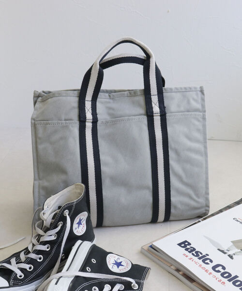 fredy emue（フレディエミュ）の「ラインテープスクエアキャンバストートバッグ（トートバッグ・レディース・アイボリー/グレー・FREE）」の5枚目の写真