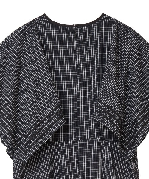 【値下げ対応します】CLANE ラインハンカチーフワンピース CLANE（クラネ）の「CLANE/クラネ/LINE HANDKERCHIEF ONE PIECE