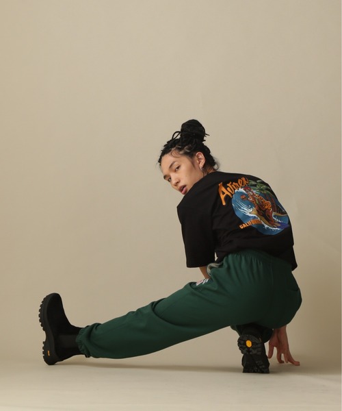 AVIREX（アヴィレックス）の「【WEB&DEPOT限定】SURFING BEAR SHORT SLEEVE T-SHIRT / サーフィン ベア ショートスリーブ Tシャツ / AVIREX / アヴィレックス（Tシャツ/カットソー・メンズ・ホワイト/ブラック・MEDIUM/LARGE/X-LARGE/XX-LARGE）」の5枚目の写真