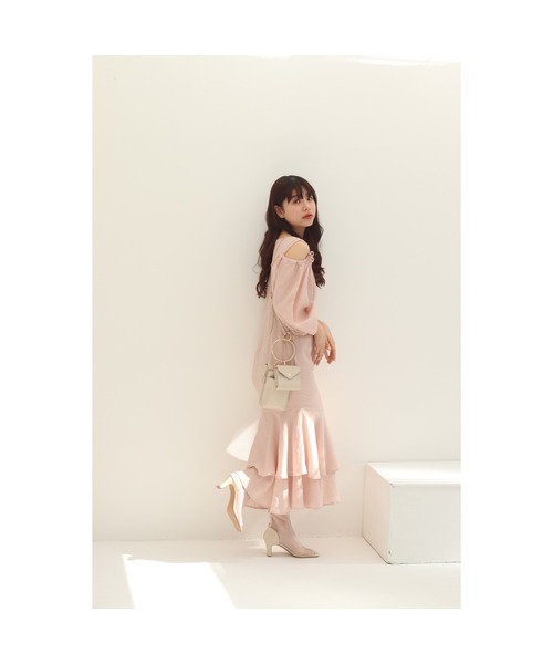 muguet（ミュゲ）の「open shoulder ribbon onepiece（ワンピース 