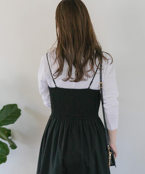 URBAN RESEARCH Sonny Label（アーバンリサーチサニーレーベル）の「シャーリングキャミワンピース（ワンピース・レディース・ブラック/ベージュ/グレー・FREE）」の9枚目の写真