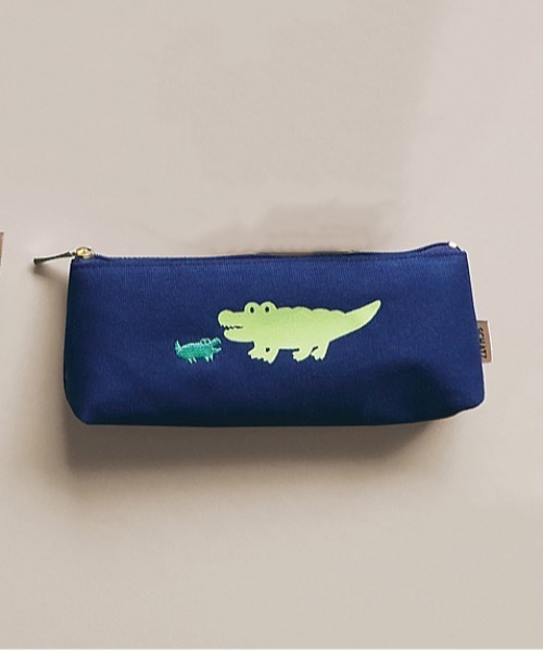 COMMON WARE（コモンウェアー）の「EC:MATOKA SCHATZ PEN CASE ペンケース（ペン類・レディース・ベージュ/グレイッシュベージュ/ネイビー/ベビーピンク/オリーブ/ブラック・FREE）」の6枚目の写真