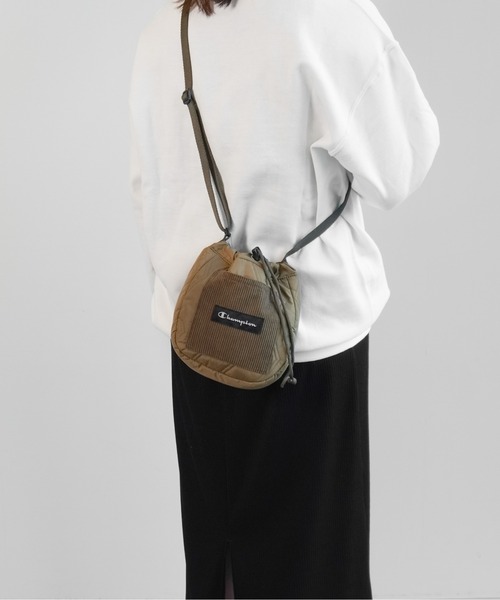 Champion（チャンピオン）の「Champion/チャンピオン キルティー ショルダーバッグ  3L No.63721（ショルダーバッグ・レディース・カーキ/オフホワイト/ブラック・FREE）」の21枚目の写真