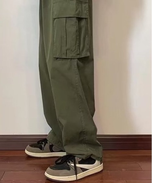 COMON+(コモンプラス)の「裾 スピンドル 付 ワイド カーゴ イージーパンツ(カーゴパンツ・メンズ・ブラック/カーキ・L/M)」の17枚目の写真