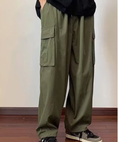COMON+(コモンプラス)の「裾 スピンドル 付 ワイド カーゴ イージーパンツ(カーゴパンツ・メンズ・ブラック/カーキ・L/M)」の18枚目の写真