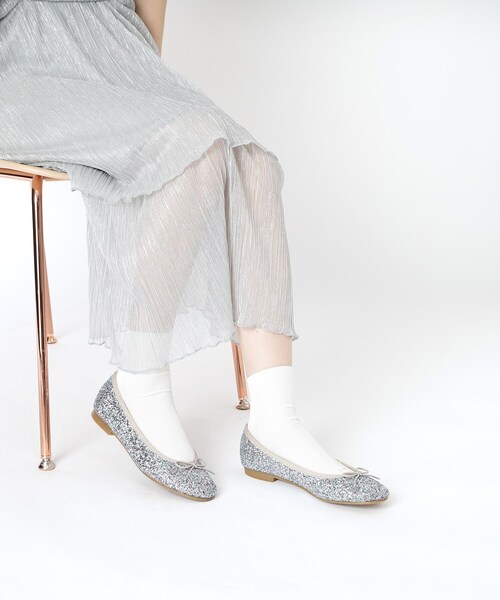 ESPERANZA(エスペランサ)の「高評価レビュー!グリッターバレエローヒールパンプス【ESPERANZA_blanca】 結婚式二次会 パーティー(パンプス・レディース・クリア/ブロンズ/シルバー/ゴールド・S/M/L/LL)」の18枚目の写真