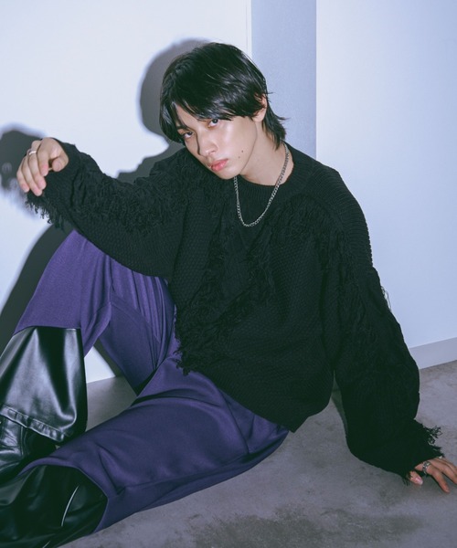 Ellno Loset(エルノロゼット)の「フリンジケーブルニット(ニット/セーター・メンズ・ブラック/オフホワイト/ネイビー・SMALL/MEDIUM/LARGE)」の2枚目の写真