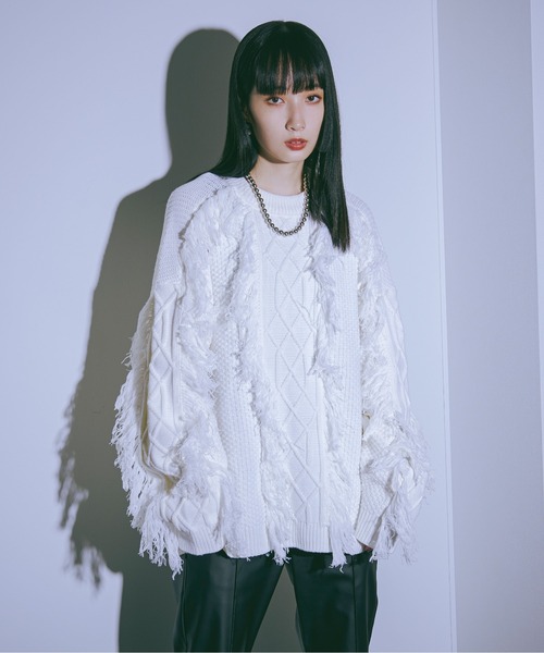 Ellno Loset(エルノロゼット)の「フリンジケーブルニット(ニット/セーター・メンズ・ブラック/オフホワイト/ネイビー・SMALL/MEDIUM/LARGE)」の4枚目の写真