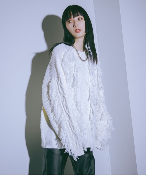 Ellno Loset(エルノロゼット)の「フリンジケーブルニット(ニット/セーター・メンズ・ブラック/オフホワイト/ネイビー・SMALL/MEDIUM/LARGE)」の6枚目の写真