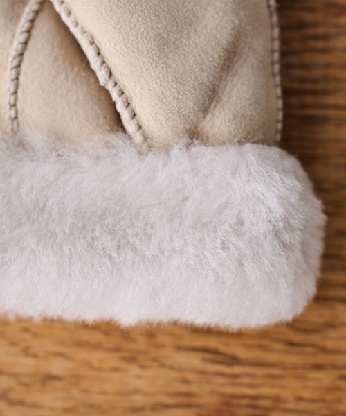 Casselini（キャセリーニ）の「リアルムートングローブ（手袋・レディース・キャメル/ブラック/アイボリー・フリー）」の11枚目の写真