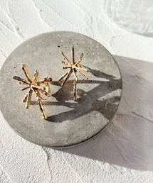 amplis | シャイニングスターイヤリング/comeri earring(イヤリング)