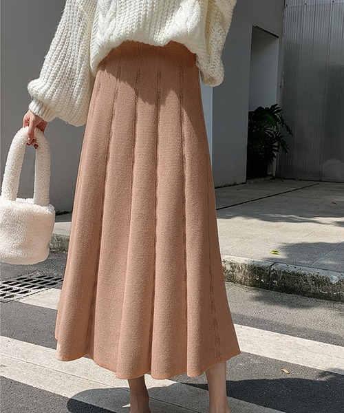 MILAE（ミレ）の「千鳥ラインニットフレアロングスカート（スカート・レディース・ブラック/ピンクベージュ/ブラウン/オフホワイト/グレー・FREE）」の8枚目の写真