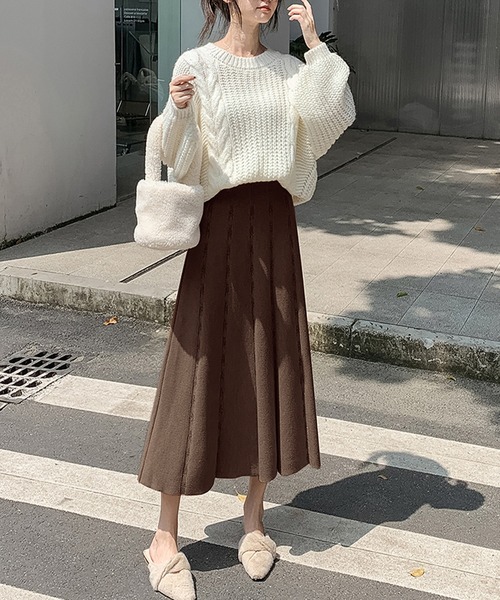 MILAE（ミレ）の「千鳥ラインニットフレアロングスカート（スカート・レディース・ブラック/ピンクベージュ/ブラウン/オフホワイト/グレー・FREE）」の14枚目の写真