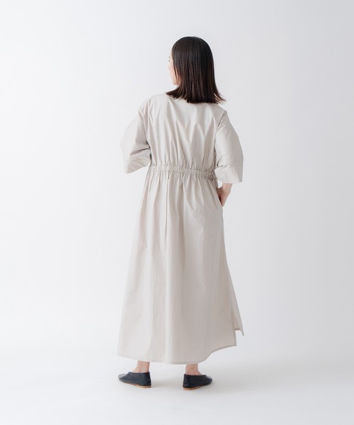Kelen(ケレン)の「「KELEN/ケレン」ワイドシルエットワンピース(ワンピース・レディース・チャコールグレー/ライトベージュ・M/S)」の5枚目の写真