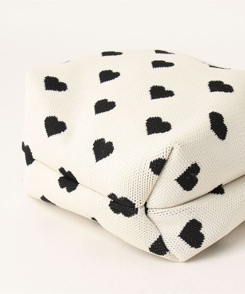 TONE SELECT GOODS(トーンセレクトグッズ)の「Liaa/ ハート柄ニットショルダーバッグ A18184(ショルダーバッグ・レディース・ホワイト/ピンク・FREE)」の9枚目の写真