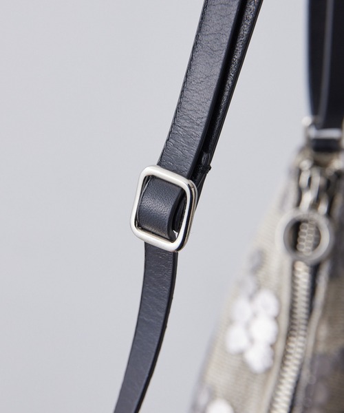 tee Lisa（ティーリサ）の「【Tee Lisa(ティーリサ)】ドットショルダーバッグ（ショルダーバッグ・レディース・アンティークシルバー・FREE）」の7枚目の写真