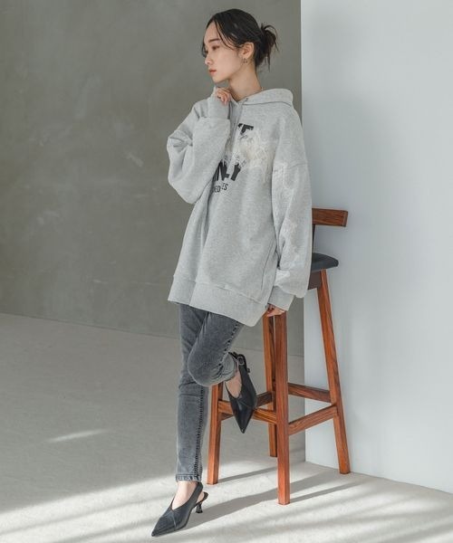 JEANASIS（ジーナシス）の「バックスリングポインテッドトゥパンプス/996695（パンプス・レディース・ブラック/シルバー・MEDIUM/LARGE）」の12枚目の写真