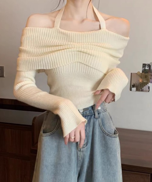 Nia（ニア）の「Nia(ニア)/ホルターネック　オフショルリブニット（ニット/セーター・レディース・ベージュ/ブラック/グレー/アイボリー・FREE）」の6枚目の写真