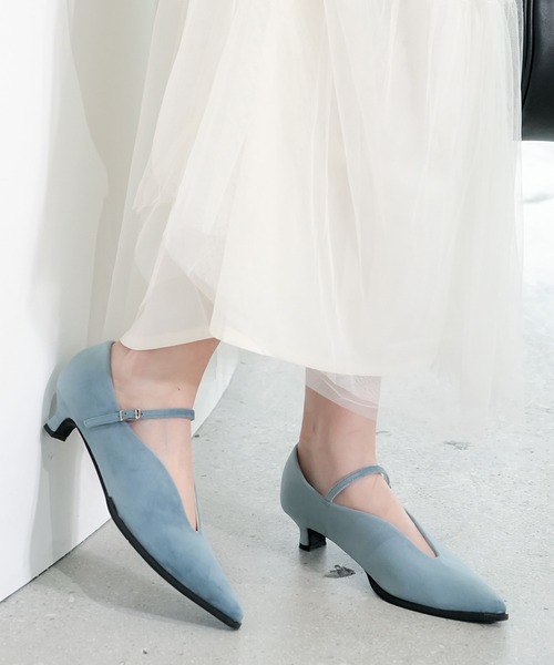 AmiAmi（アミアミ）の「【2026SS再販】柔らか！ローヒール ポインテッドトゥ メリージェーンパンプス（パンプス・レディース・ホワイト/ブラック/ブラック系その他/シルバー/ブラック系その他2/ガンメタ/ブルー系その他/ブラック系その他3/シルバー系その他/ブラック系その他4・L/LL/M/S）」の7枚目の写真