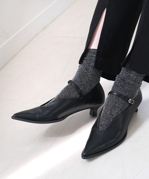 AmiAmi（アミアミ）の「【2026SS再販】柔らか！ローヒール ポインテッドトゥ メリージェーンパンプス（パンプス・レディース・ホワイト/ブラック/ブラック系その他/シルバー/ブラック系その他2/ガンメタ/ブルー系その他/ブラック系その他3/シルバー系その他/ブラック系その他4・L/LL/M/S）」の16枚目の写真