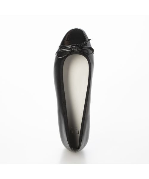 Fin（フィン）の「トゥキャップバレエシューズ【低反発スポンジ入り】（バレエシューズ・レディース・ネイビー/ブラック系その他/ベージュ/ブラック・22.5cm/23cm/23.5cm/24cm/24.5cm/25cm）」の5枚目の写真