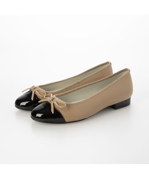 Fin（フィン）の「トゥキャップバレエシューズ【低反発スポンジ入り】（バレエシューズ・レディース・ネイビー/ブラック系その他/ベージュ/ブラック・22.5cm/23cm/23.5cm/24cm/24.5cm/25cm）」の19枚目の写真