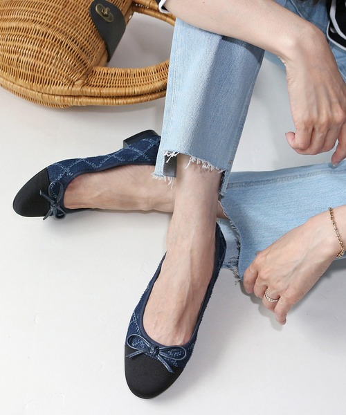 Fin（フィン）の「トゥキャップバレエシューズ【低反発スポンジ入り】（バレエシューズ・レディース・ネイビー/ブラック系その他/ベージュ/ブラック・22.5cm/23cm/23.5cm/24cm/24.5cm/25cm）」の12枚目の写真