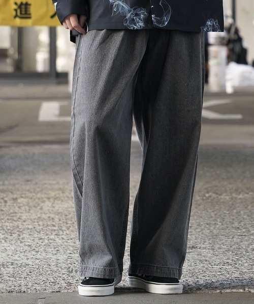 1111clothing(ワンフォークロージング)の「【unisex】2タック ワイドストレートパンツ / デニム ワイドパンツ メンズ ワイドデニムパンツ レディース バギーパンツ(デニムパンツ・メンズ・ライトブルー/ブラック系2/ブラック系1/ベージュ・L/M)」の6枚目の写真