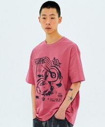 NASTY KICK（ナスティーキック）の「A'GEM/9 × .kom 『NASTY KICK/ナスティー キック』 Macrocosm Tee/マクロコスモス 半袖Tシャツ（Tシャツ/カットソー）」