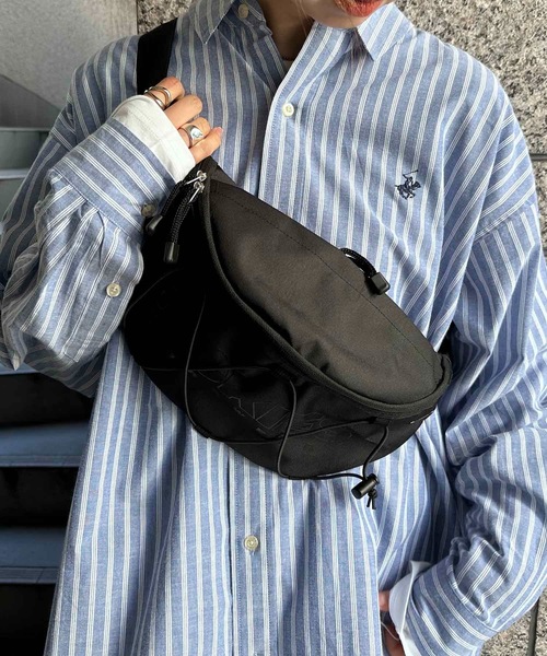 Dickies（ディッキーズ）の「DICKIES / DK RETRO ACTIVE WAISTBAG / 80311000（ボディバッグ/ウエストポーチ・レディース・ブラック系その他/オフホワイト/ブラック・ONESIZE）」の3枚目の写真