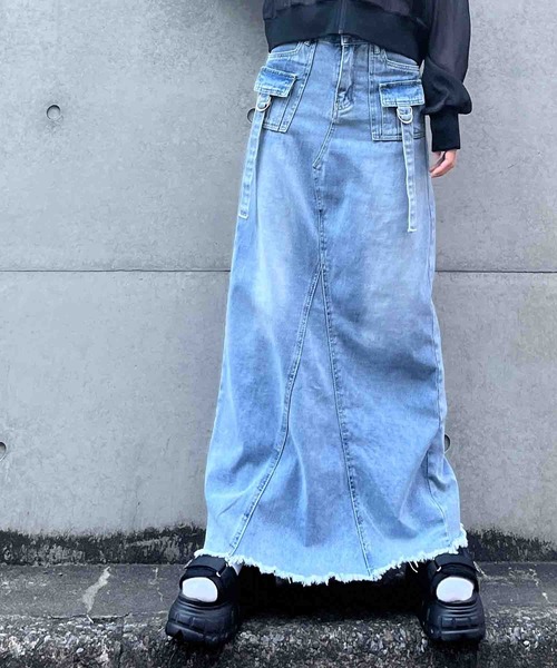 ANAP（アナップ）の「カーゴデザインデニムロングスカート（デニムスカート・レディース・ライトブルー・S/M）」の2枚目の写真