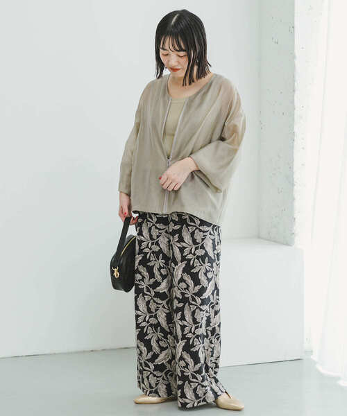 ITEMS URBANRESEARCH(アイテムズ アーバンリサーチ)の「シアーVネックブルゾン(ブルゾン・レディース・ベージュ系その他/ブラウン・FREE)」の6枚目の写真