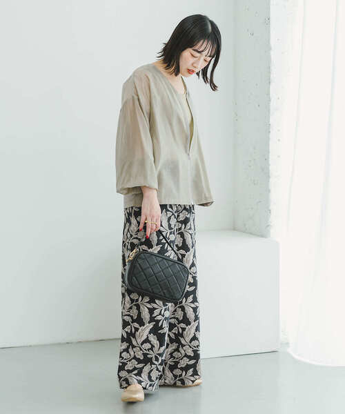 ITEMS URBANRESEARCH(アイテムズ アーバンリサーチ)の「シアーVネックブルゾン(ブルゾン・レディース・ベージュ系その他/ブラウン・FREE)」の8枚目の写真